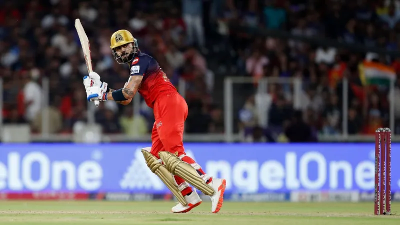 Virat Kohli fan video Receiving autograph from king kohli video viral