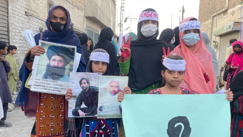 बलूचिस्तान में जारी है पाकिस्तानी फौज का कहर, 18 लोगों को गायब करने का आरोप; पीएम आवास के बाहर पहुंचे बलोच प्रदर्शनकारी
