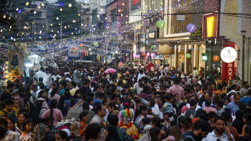 lavishly in the market on the occasion of Diwali with sales reaching a record Rs 6.05 lakh crore