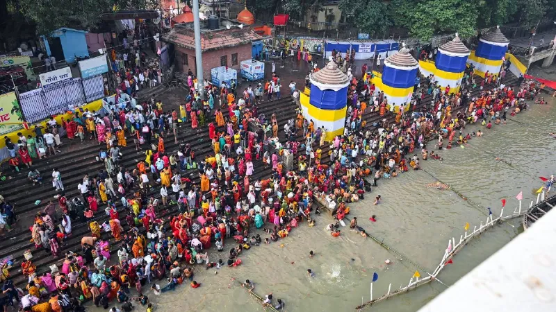Chhath Puja 2025 Bank and School Holidays on Oct 27-28 Check Your City List
