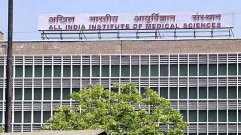अब AIIMS के डॉक्टर हिन्दी में लिखेंगे दवाओं के नाम, स्वास्थ्य मंत्रालय ने जारी किए निर्देश