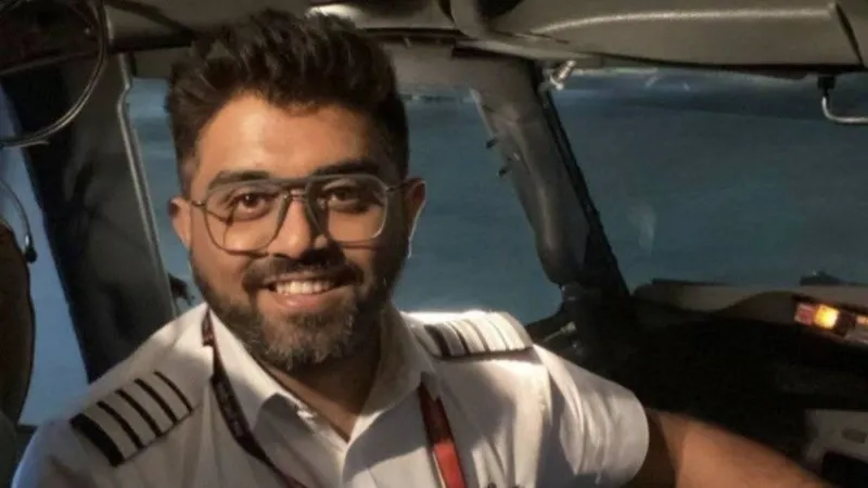 flydubai-captain-smit-machchhar-profile-cockpit-attack-incident
