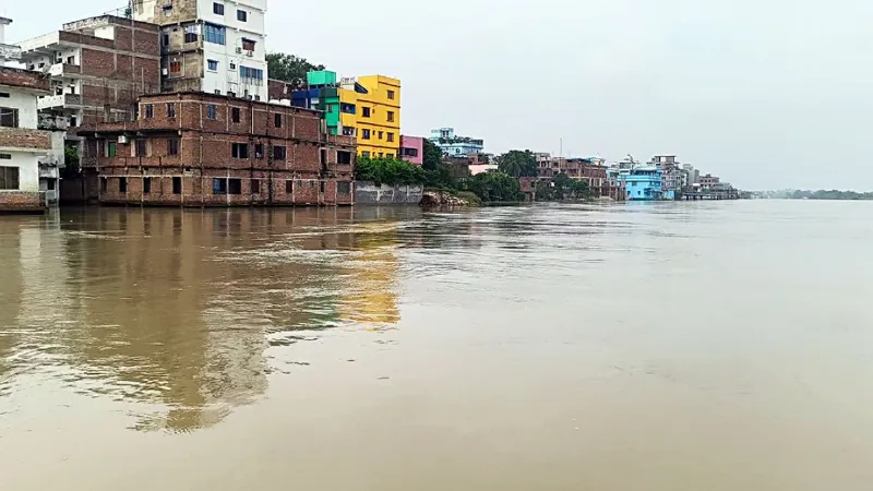 नेपाल में फिर पानी का कहर! गंडक बैराज के सभी गेट खुले, उत्तर बिहार के कई जिलों में बाढ़ से हाहाकार