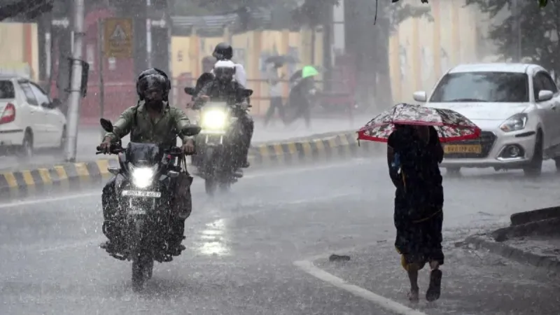 Kal Ka Mausam: 4 अक्टूबर को इन राज्यों में बदलेगा मौसम, भारी बारिश के साथ तेज हवाओं का अलर्ट