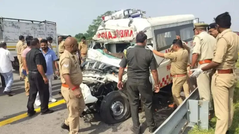 sultanpur-purvanchal-expressway-ambulance-accident-four-people-killed