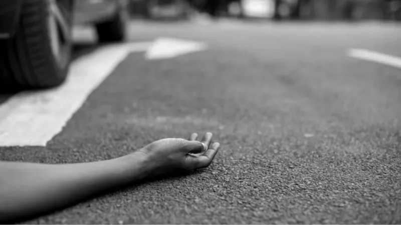 अकाल मृत्यु के बाद आत्मा को क्यों नहीं मिलती तुरंत मुक्ति? गरुड़ पुराण में बताया गया है पूरा रहस्य