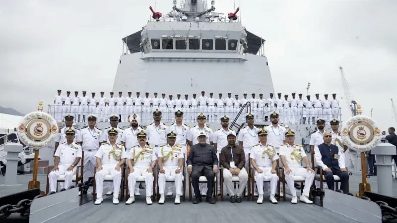 ड्रोन, समुद्री निगरानी और चलता-फिरता अस्पताल... नौसेना में शामिल हुआ INS समर्थक, जानें ताकत और खासियत