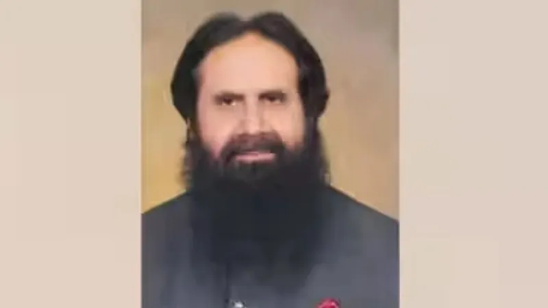 पाकिस्तान में लश्कर का एक और टॉप कमांडर ढेर, हाफिज सईद का था करीबी, मस्जिद की सीढ़ियों से गिरकर मरा