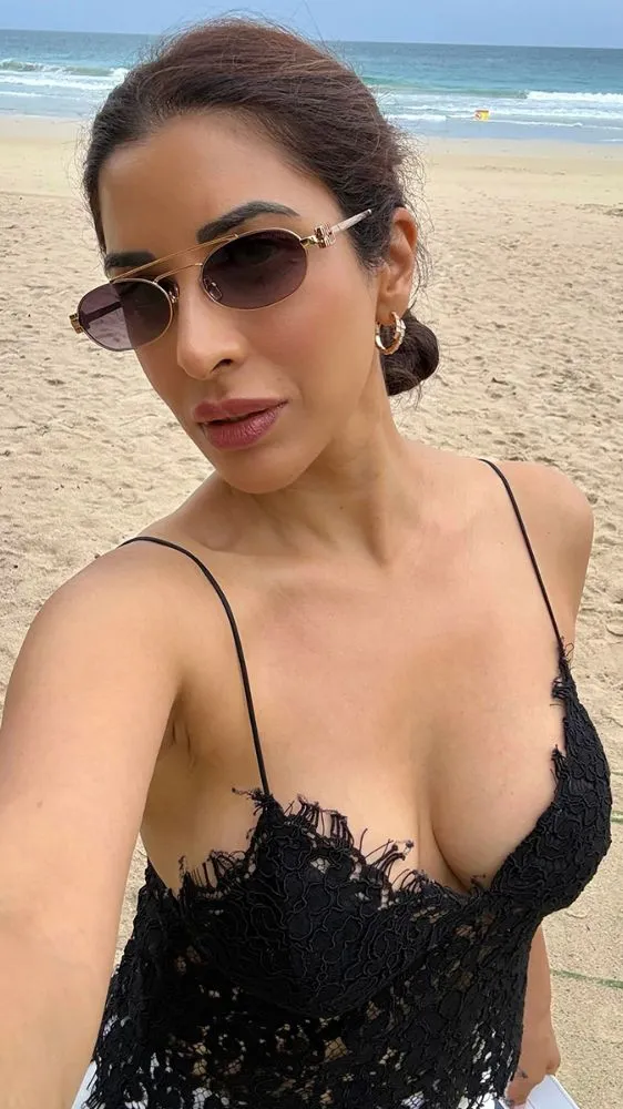 44 की उम्र में Sophie Choudry का ग्लैमरस अंदाज, वियतनाम में मोनोकनी पहन मचाया तहलका