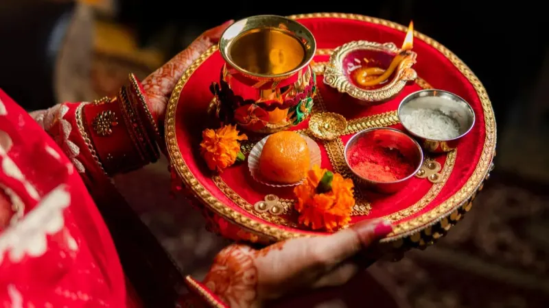 can-unmarried-girls-keep-karwa-chauth-fast-rules-2026