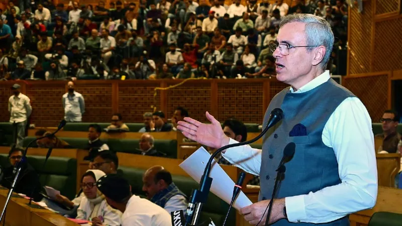 जम्मू-कश्मीर में उमर अब्दुल्ला कैबिनेट का विस्तार, चार नए मंत्रियों ने ली शपथ, कांग्रेस सरकार से बाहर