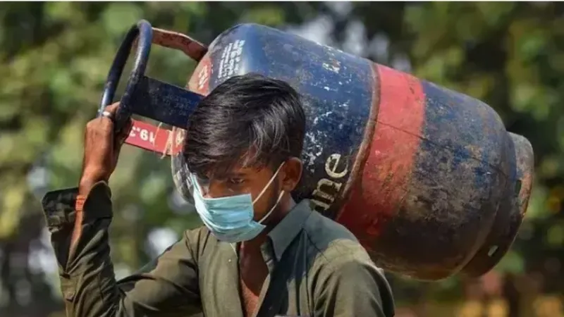 LPG Price Today Become cheaper or not in november know rule change 2025