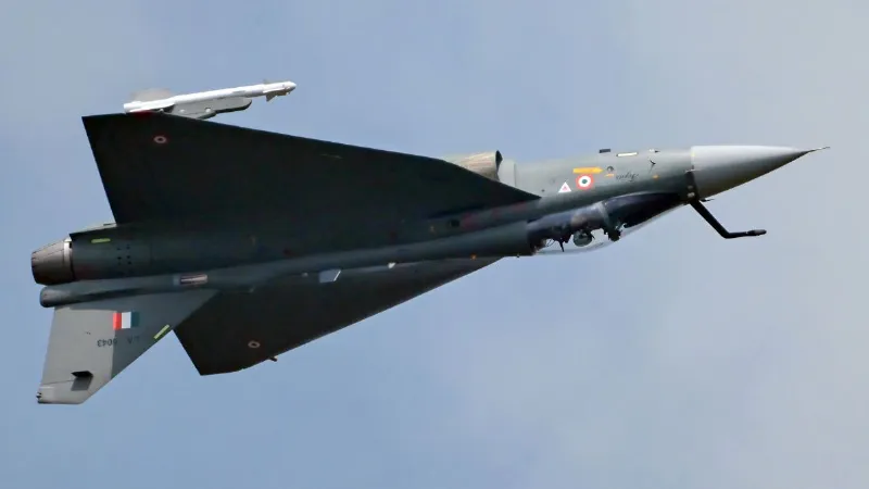 भारत-अमेरिका के बीच हो गई 1 बिलियन डॉलर की डिफेंस डील, HAL खरीदेगा तेजस Mk-1A फाइटर जेट के इंजन