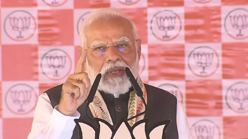 नहीं चाहिए कट्टा सरकार, फिर एक बार NDA सरकार, बेतिया में कांग्रेस और RJD पर गरजे PM मोदी