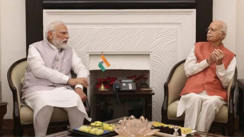 पीएम मोदी ने भारत रत्न लालकृष्ण आडवाणी से की मुलाकात, जन्मदिन की दी बधाई