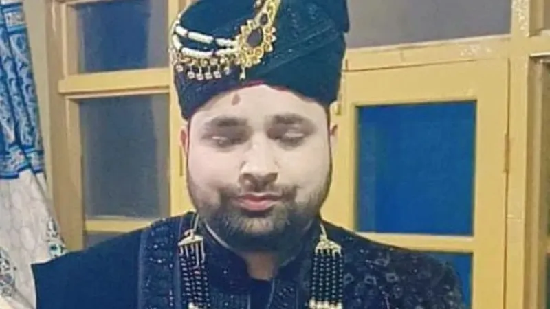 कौन है डॉक्टर सज्जाद, जिसे पुलिस ने पुलवामा से हिरासत में लिया, आतंकी उमर से क्या है कनेक्शन?