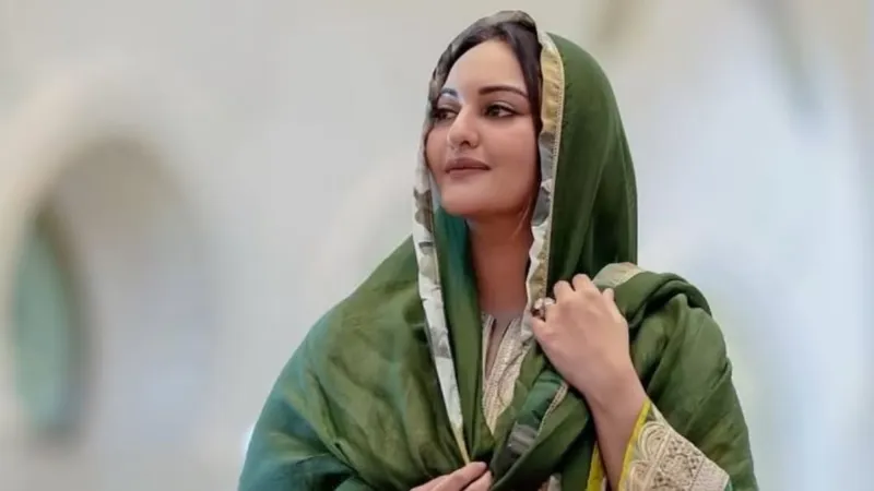 कन्वर्ट नहीं करवा रहा! जब पहली बार पति संग मस्जिद पहुंचीं सोनाक्षी, दे डाला मजेदार रिएक्शन