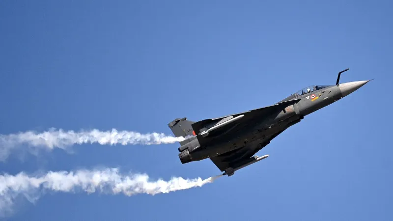 Indian HAL Tejas fighter jet crashes at Dubai Air Show Cost and manufacturer details