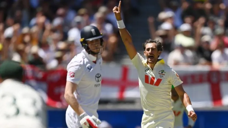 Ashes 2025, AUS vs ENG: पर्थ टेस्ट में ऑस्ट्रेलिया की ऐतिहासिक जीत, इंग्लैंड को 8 विकेट से दी मात