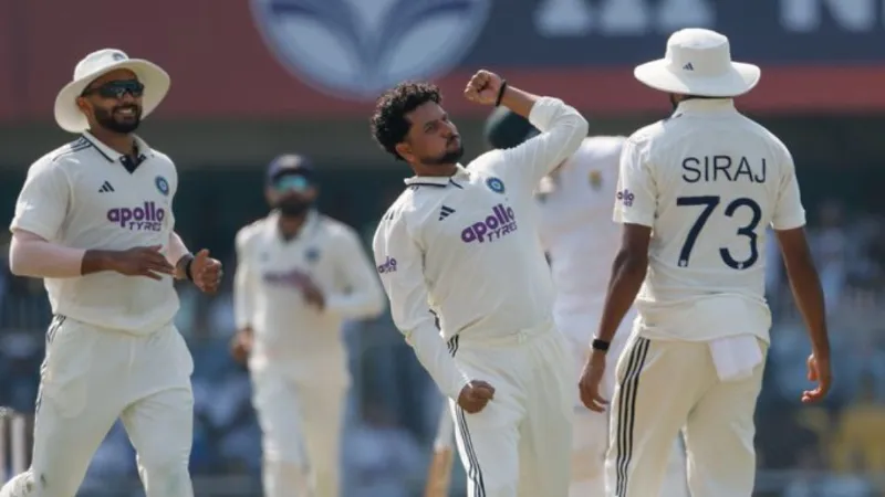 IND vs SA: आखिरी सेशन में टीम इंडिया की खेल में जोरदार वापसी, कुलदीप यादव ने झटके 4 विकेट