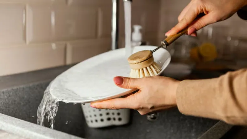 Bill Gates washes his utensils by own can change your life