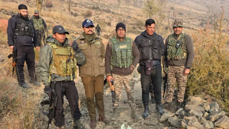 जम्मू-कश्मीर के अवंतीपोरा में जैश के ठिकाने का भंडाफोड़, एक आतंकी गिरफ्तार