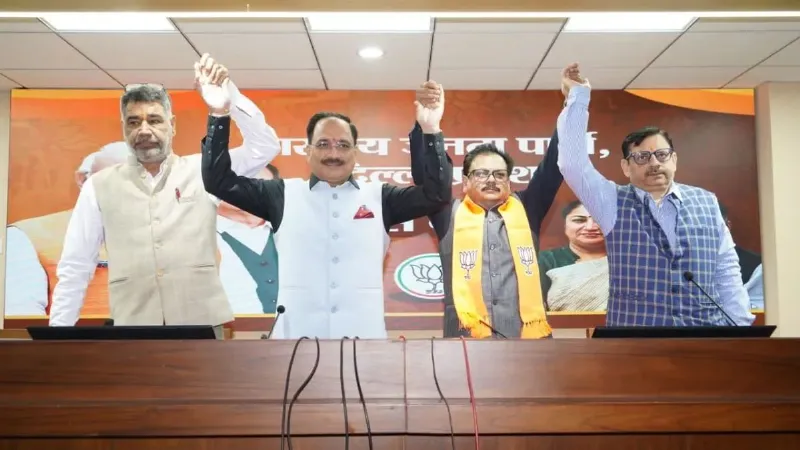 'केजरीवाल मेरा फोन भी नहीं उठाते...' फूट-फूटकर रोते हुए BJP में शामिल हुए AAP के राजेश गुप्ता, VIDEO