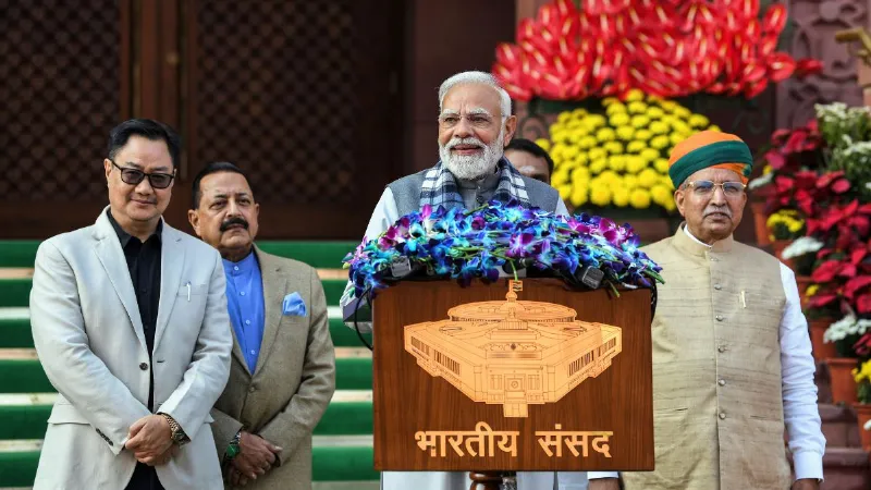 काशी में मां गंगा की पूजा के बाद नॉनवेज छोड़ा... पीएम मोदी ने की सीपी राधाकृष्णन की तारीफ, देखें VIDEO