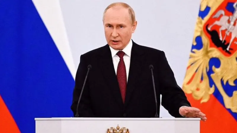 Vladimir Putin tight security protocol including portable labs fighter jets armored cars