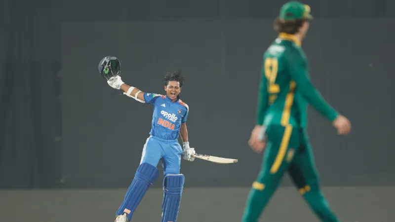 IND vs SA: करियर का पहला ODI शतक जड़कर छा गए यशस्वी जायसवाल, बना डाले कई रिकॉर्ड