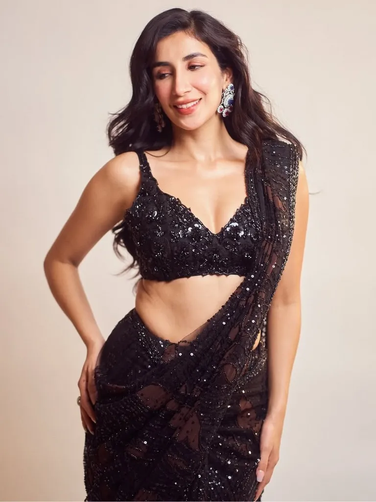 कपिल शर्मा की ये हिरोइन हैं काफी ग्लैमरस, फैशन सेंस के साथ ही बिजनेस में भी है बड़ा नाम