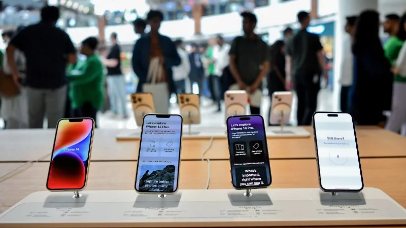 Apple Store opens in Noida Know address and timing detail