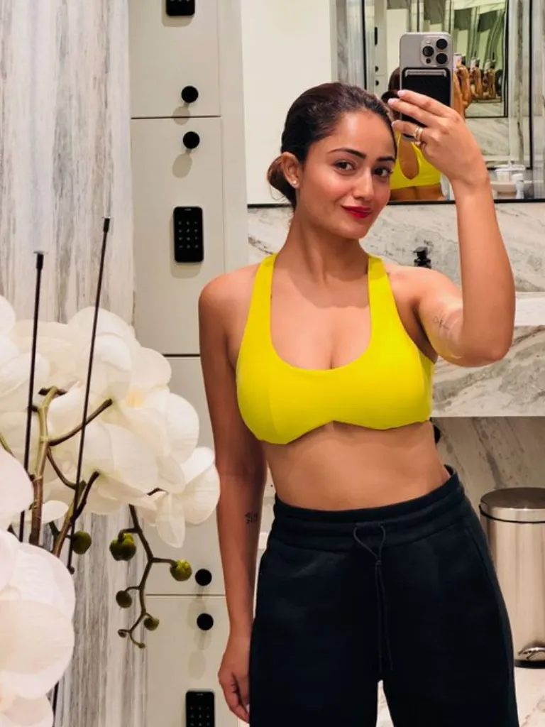 कपिल की इस हिरोइन ने किसे कहा- मैं मुक्का मारूं या KISS करूं...