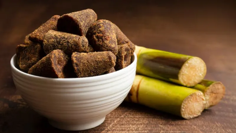 Jaggery Side Effects: भूल से भी इन लोगों को नहीं खाना चाहिए गुड़, फायदा नहीं होगा नुकसान; पढ़ें सही तरीका