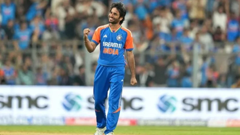 IPL ऑक्शन में इस खिलाड़ी को लेकर CSK और राजस्थान रॉयल्स भिड़े, 7.20 करोड़ में RR ने बाजी जीती