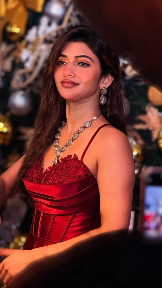 Viral बाथरूम सेल्फी पर एक्ट्रेस श्रीलीला ने तोड़ी चुप्पी