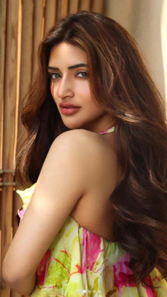 Viral बाथरूम सेल्फी पर एक्ट्रेस श्रीलीला ने तोड़ी चुप्पी