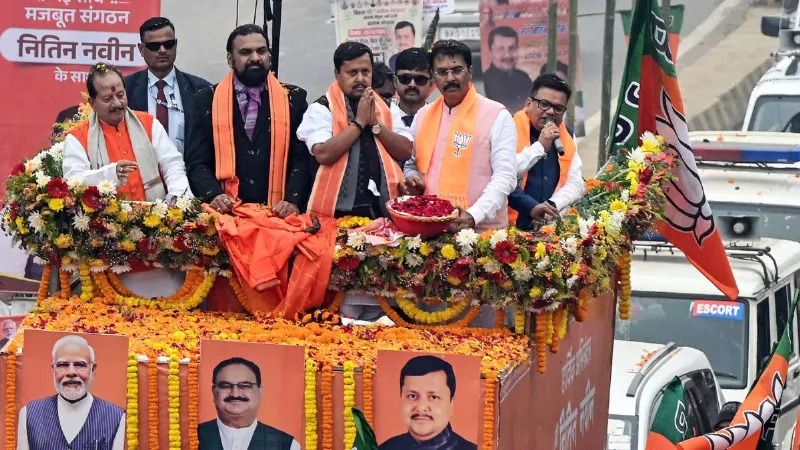 पटना में नितिन नबीन ने भरी हुंकार, 6 किमी लंबे रोड शो में उमड़ा जनसैलाब; विपक्ष पर जमकर साधा निशाना
