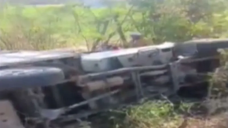 मध्य प्रदेश के बैतूल में अनियंत्रित होकर पिकअप वाहन पलटा, कई लोग हुए घायल