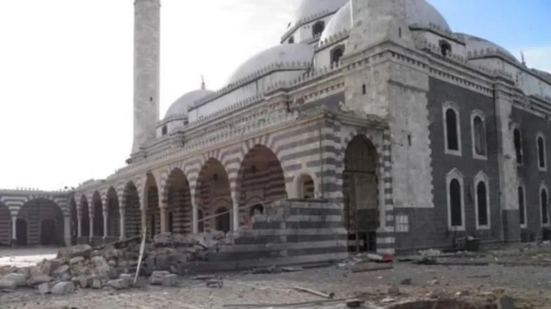 सीरिया में ISIS का आतंक! नमाज़ के दौरान मस्जिद  में भीषण बम धमाका, 8 लोगों की मौत; कई घायल