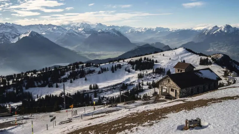 New Year Weather: नए साल की पार्टी में बर्फबारी का मजा, कल से शुरू होगा स्नोफॉल, कहां जाएं टूरिस्ट?