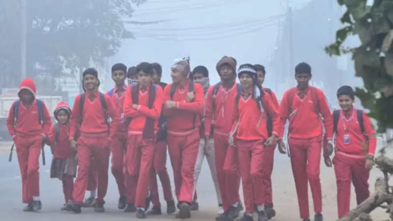 उत्तर भारत में शीतलहर का कहर! दिल्ली-यूपी से लेकर हिमाचल प्रदेश तक, कई राज्यों में पढ़ाई पर लगा ब्रेक