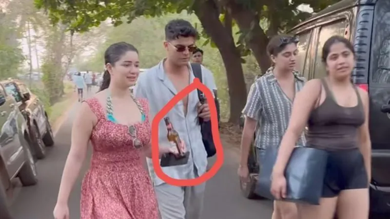 गोवा में सारा तेंदुलकर की हाथों में ऐसा क्या दिखा, जिससे भड़क गए सोशल मीडिया यूजर्स? जानें सच्चाई