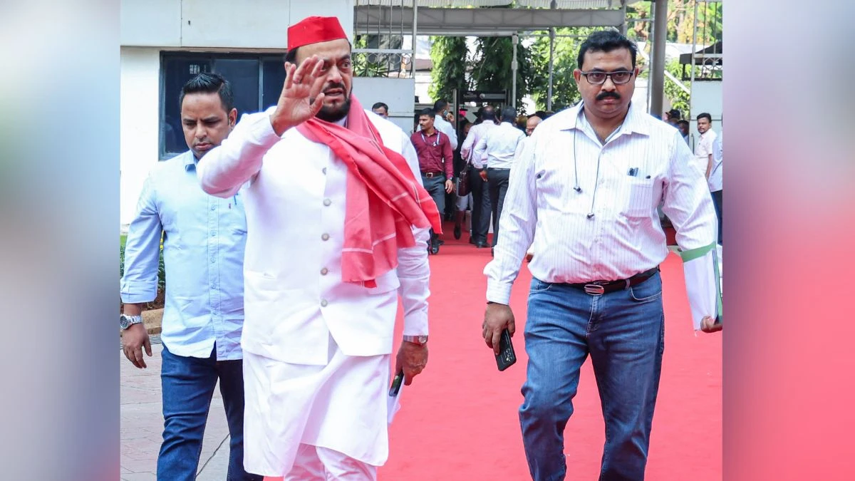 Abu Azmi suspended from the assembly had described Aurangzeb as great