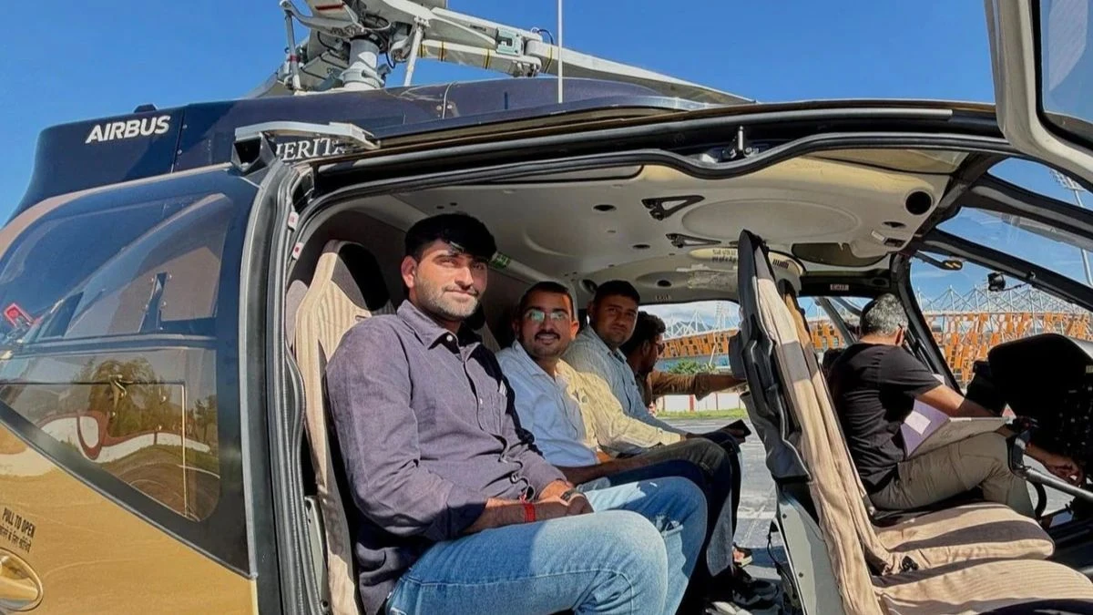 इसे कहते हैं Aura + 9999... हेलीकॉप्टर से एग्जाम देने राजस्थान से उत्तराखंड पहुंचे 4 स्टूडेंट