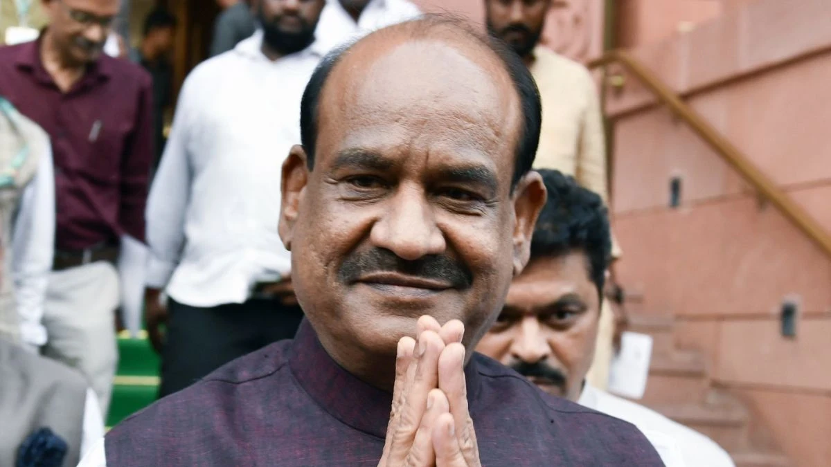 संविधान को राजनीति से दूर रखें, इसकी मूल भावना से कोई पार्टी छेड़छाड़ नहीं कर पाएगी : ओम बिरला