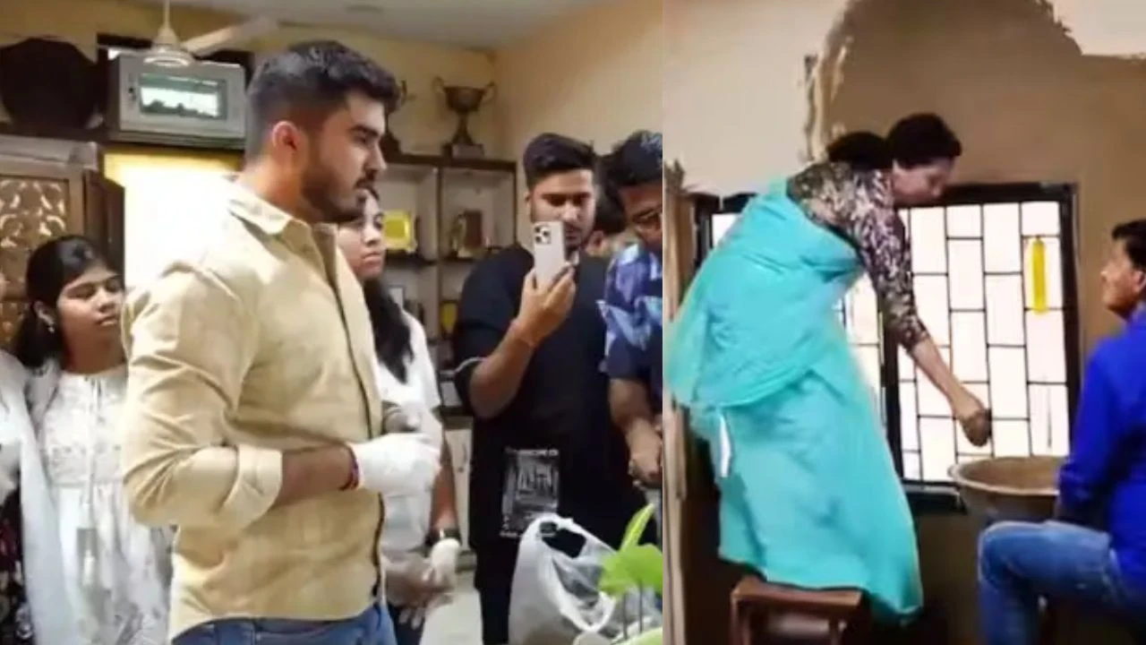 DU क्लासरूम में ‘गोबर विवाद’ ने पकड़ा तूल, शुरू हो गया विरोध प्रदर्शन; अब DUSU अध्यक्ष ने लिया 'बदला'