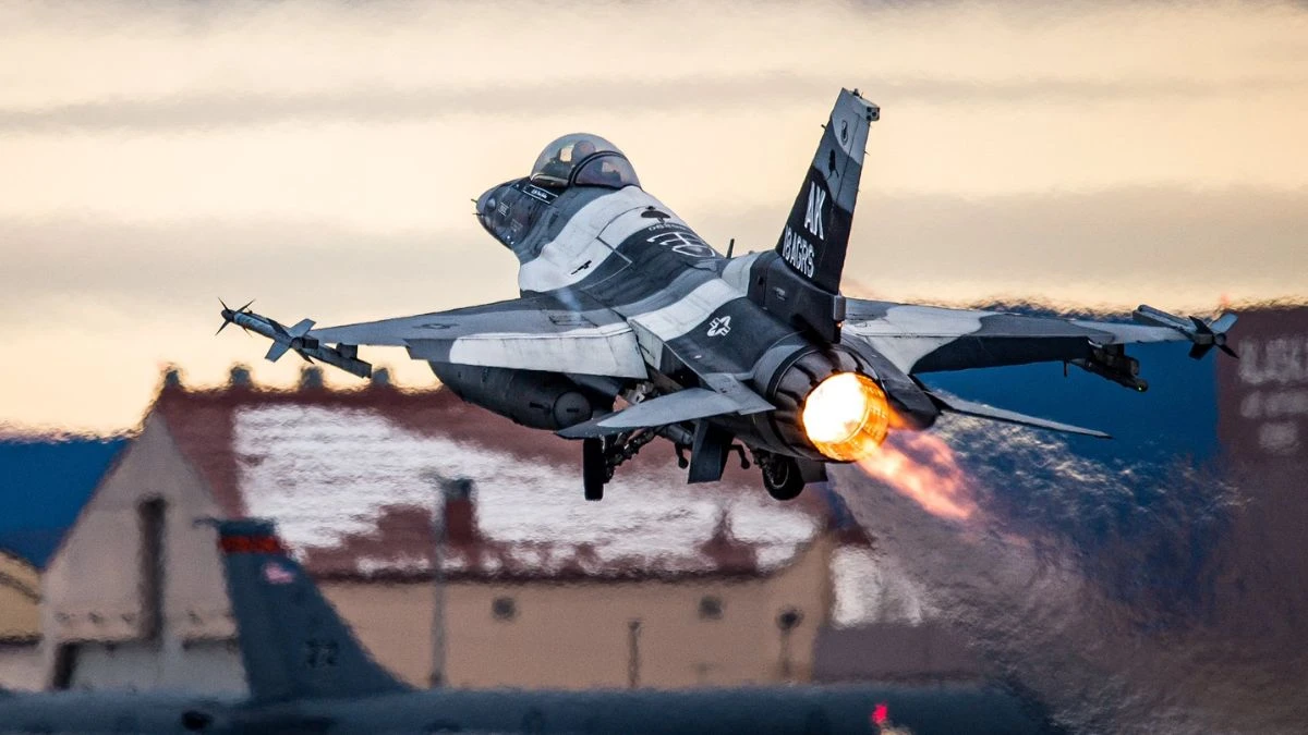 कितना खतरनाक है अमेरिका का F-16 फाइटर जेट? जिसपर पाकिस्तान को भी है गुरूर