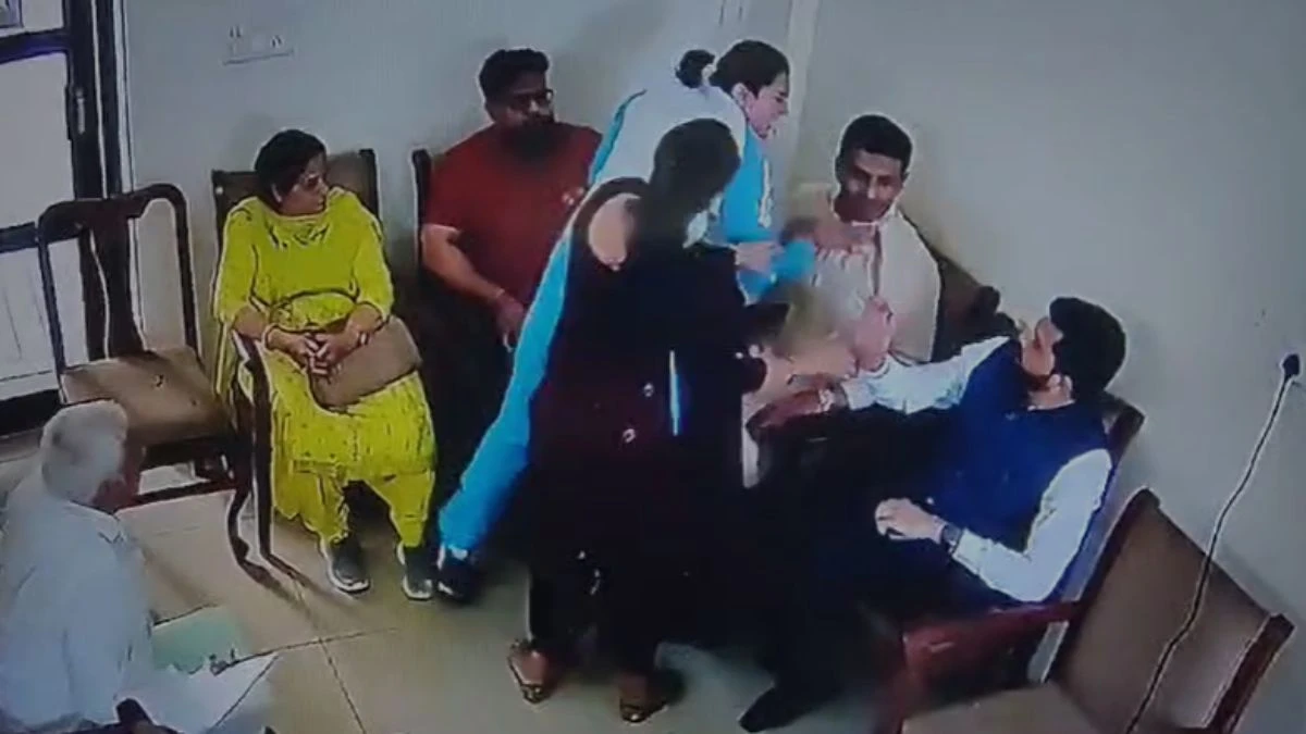 बॉक्सर स्वीटी बूरा का पति से मार पीट का VIDEO, पुलिस थाने में पति का दबाया गला