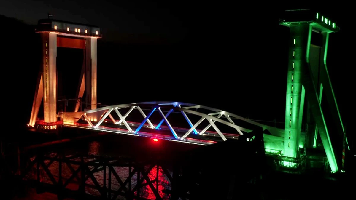 PM Modi will inaugurate Pamban Bridge with vertical lift